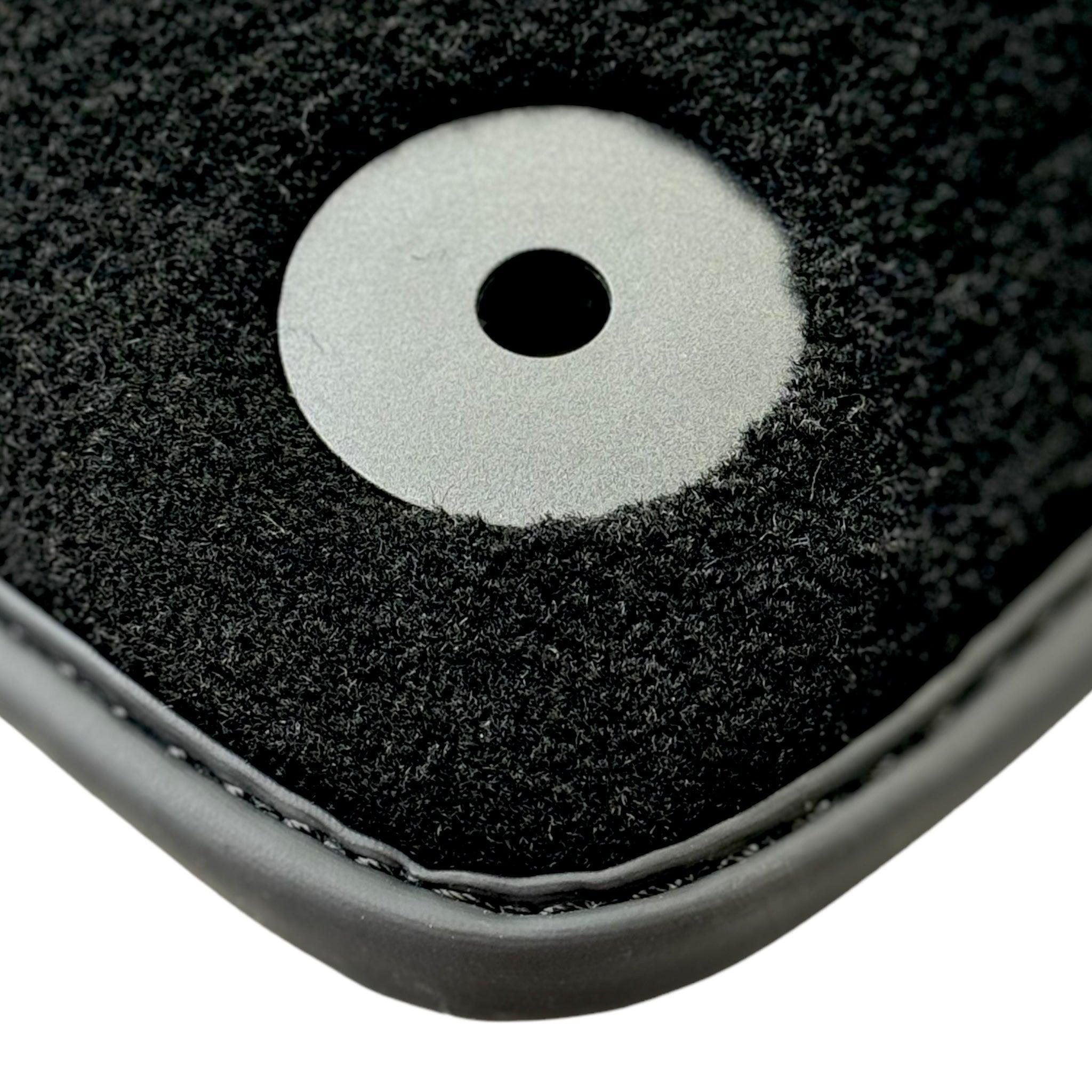 Black Floor Mats for Audi Q8 (2018-2023) - AutoWin