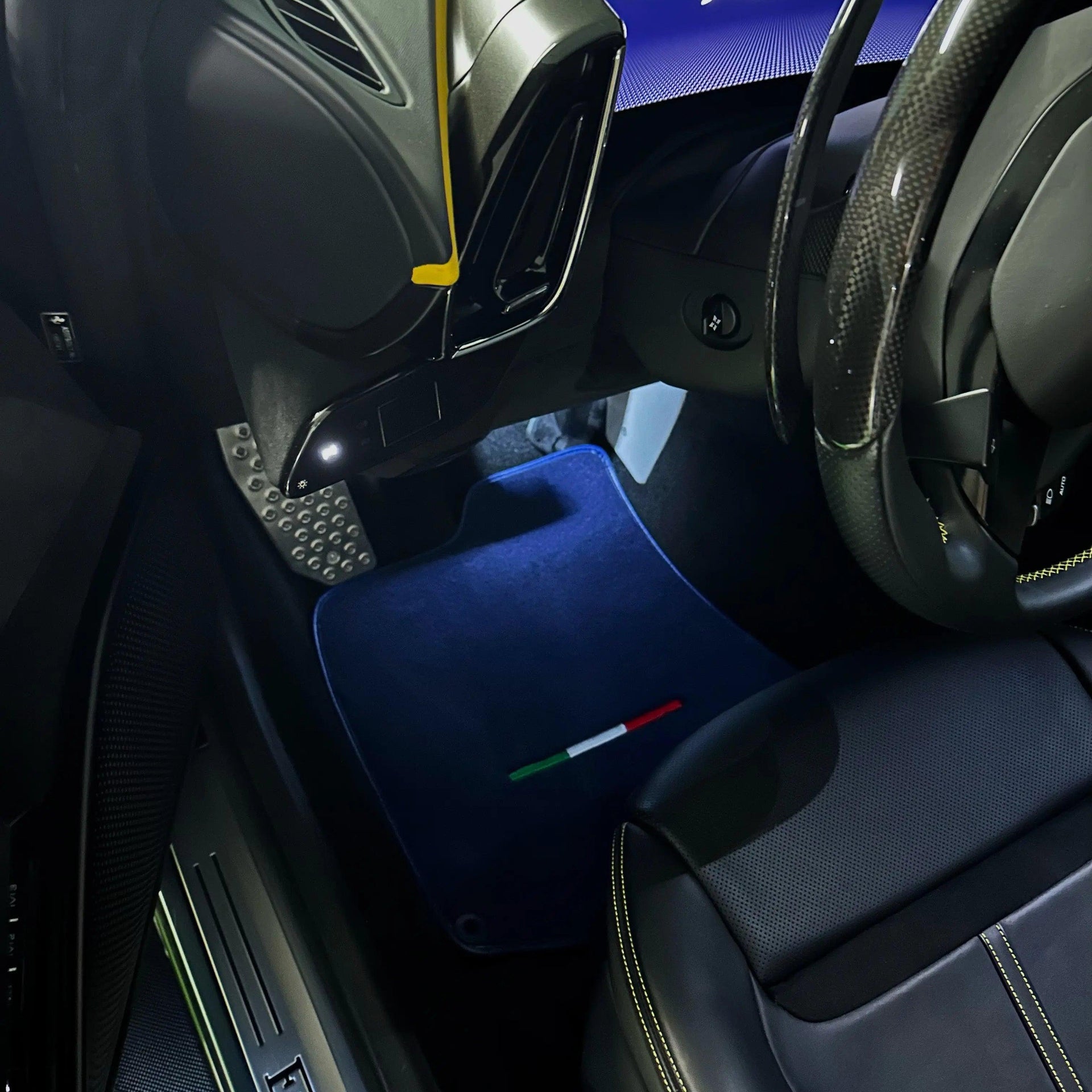 Dark Blue Floor Mats For Ferrari Roma (2021-2024) Italian Edition - AutoWin