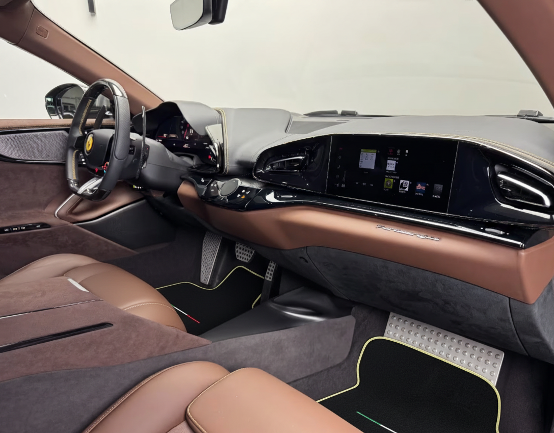 Black Floor Mats for Ferrari Purosangue with Green Trim | Italian Edition - AutoWin