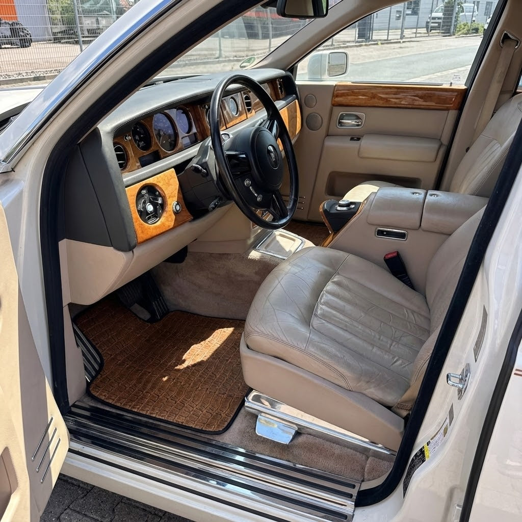 Customizable Floor Mats From Carpet With Leather for Rolls-Royce Phantom Drophead Coupe (2007-2016) - AutoWin