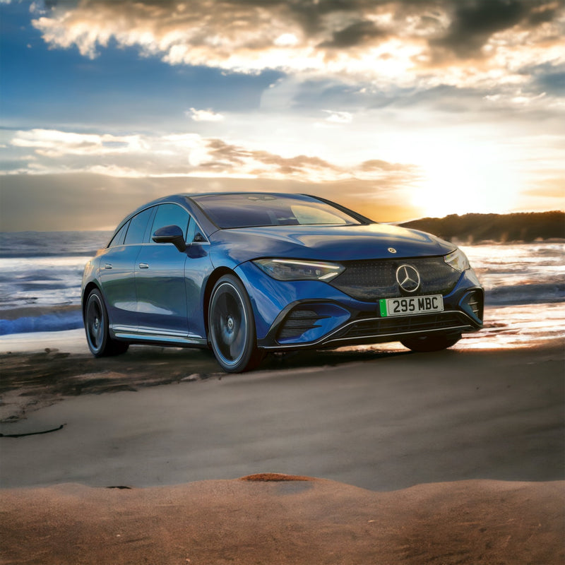 Migliora l'esperienza della tua Mercedes EQE V295 (2022-2023) con i tappetini Premium di Autowin