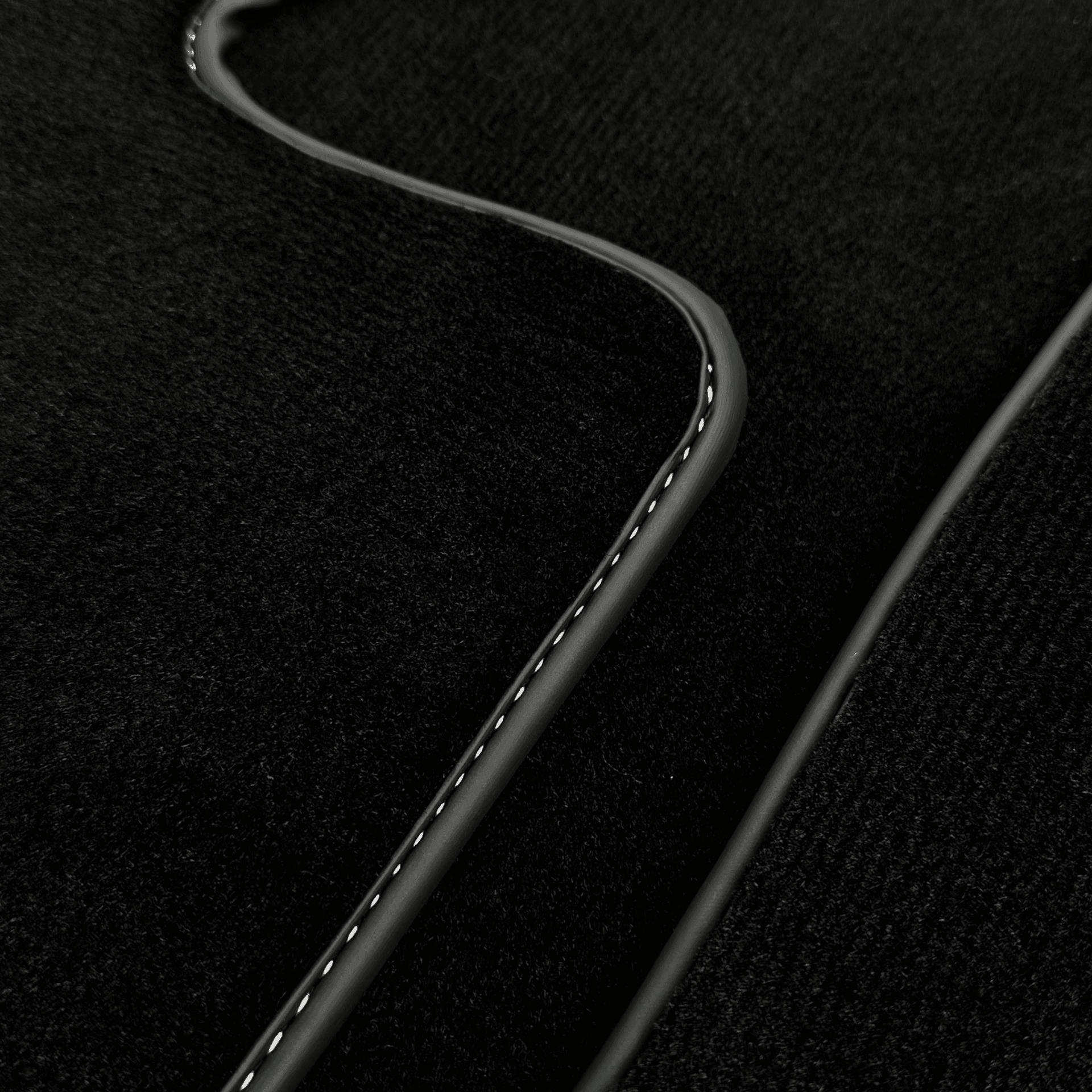 Black Floor Mats For Toyota Land Cruiser 150 (2009-2022) - AutoWin