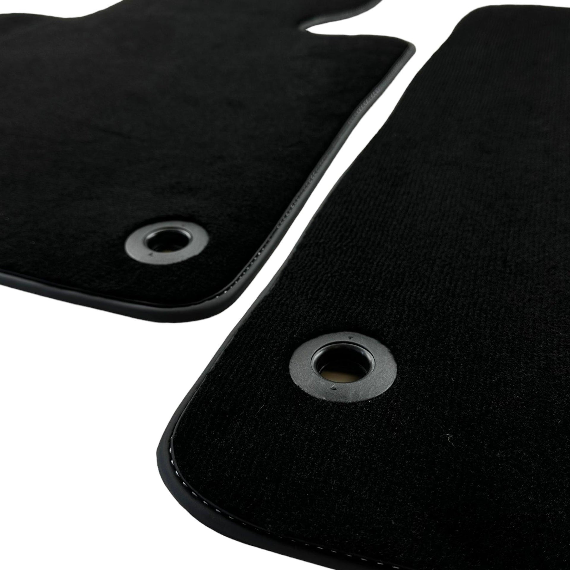 Black Floor Mats For Toyota Land Cruiser 150 (2009-2022) - AutoWin
