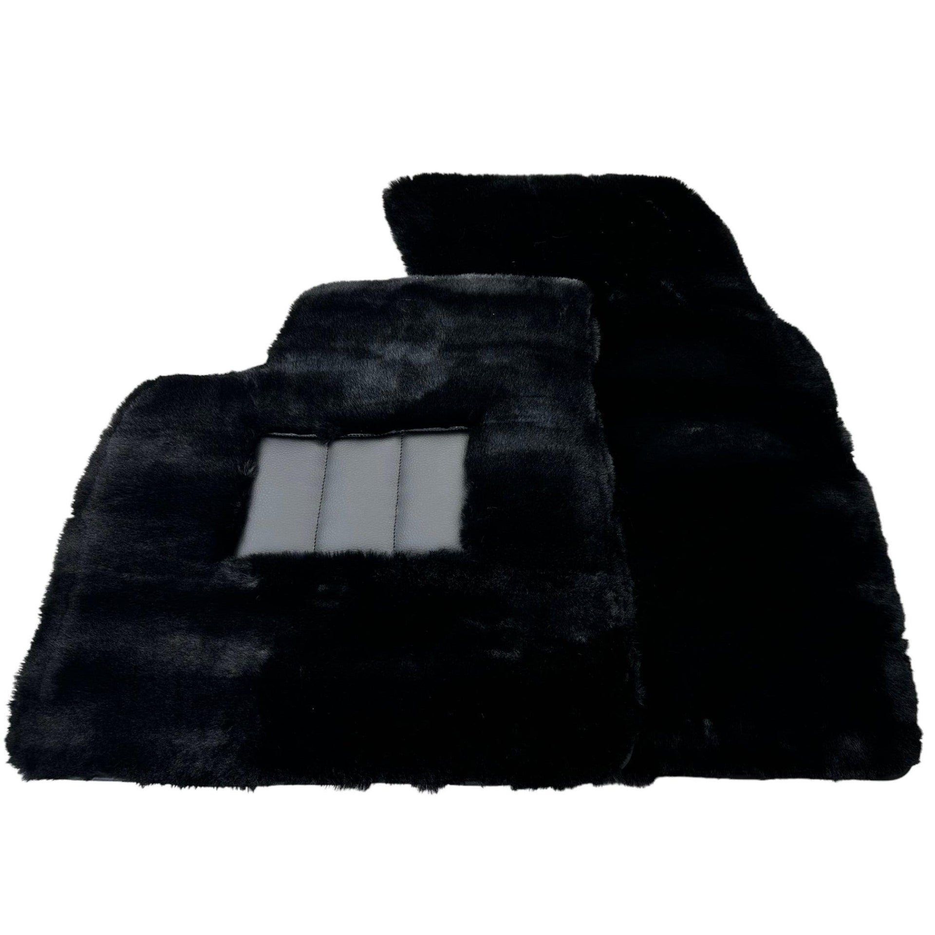 Black Sheepskin Floor Mats for Lamborghini Urus (2018-2024) | ER56 Design - AutoWin