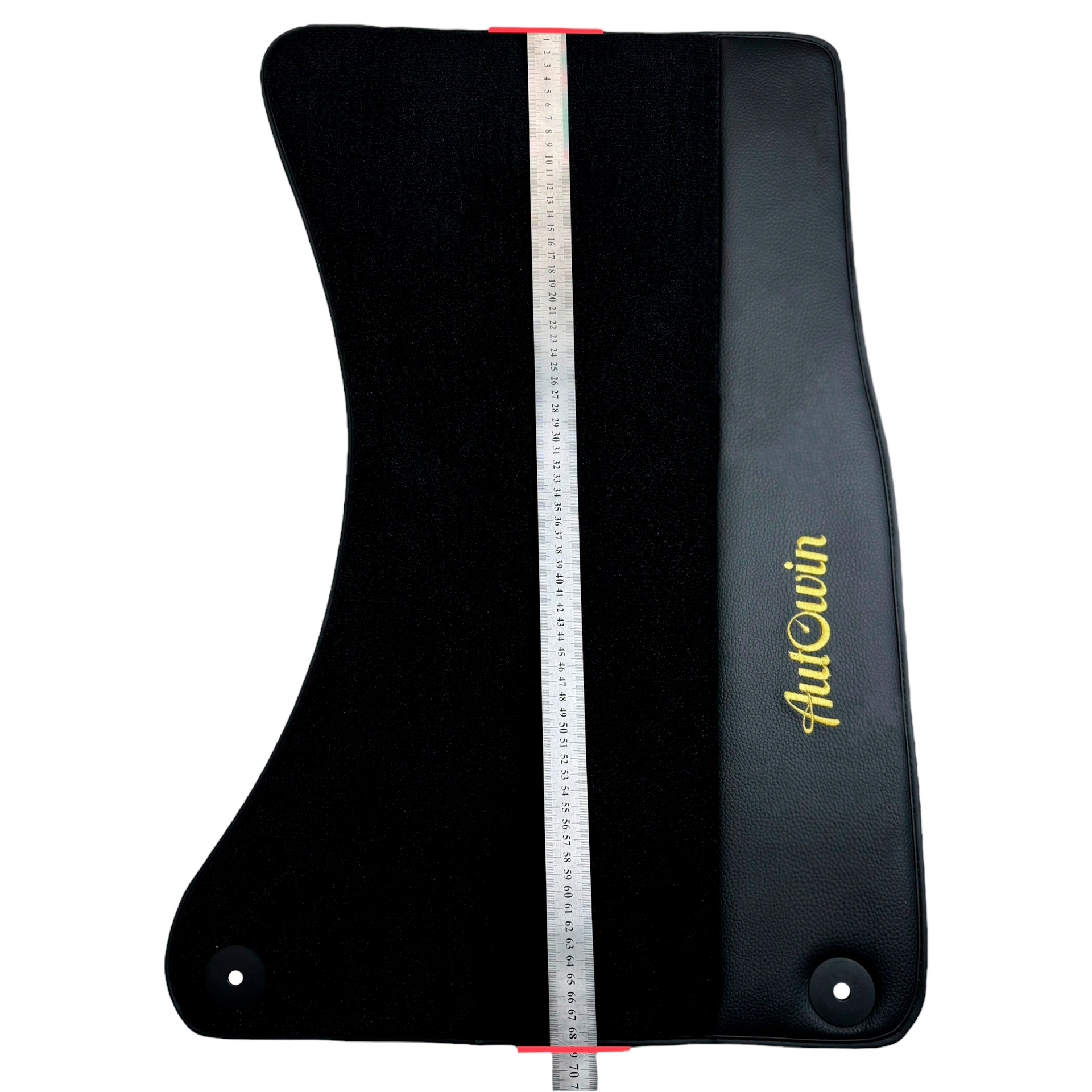 Come misurare i tappetini per auto per una vestibilità su misura