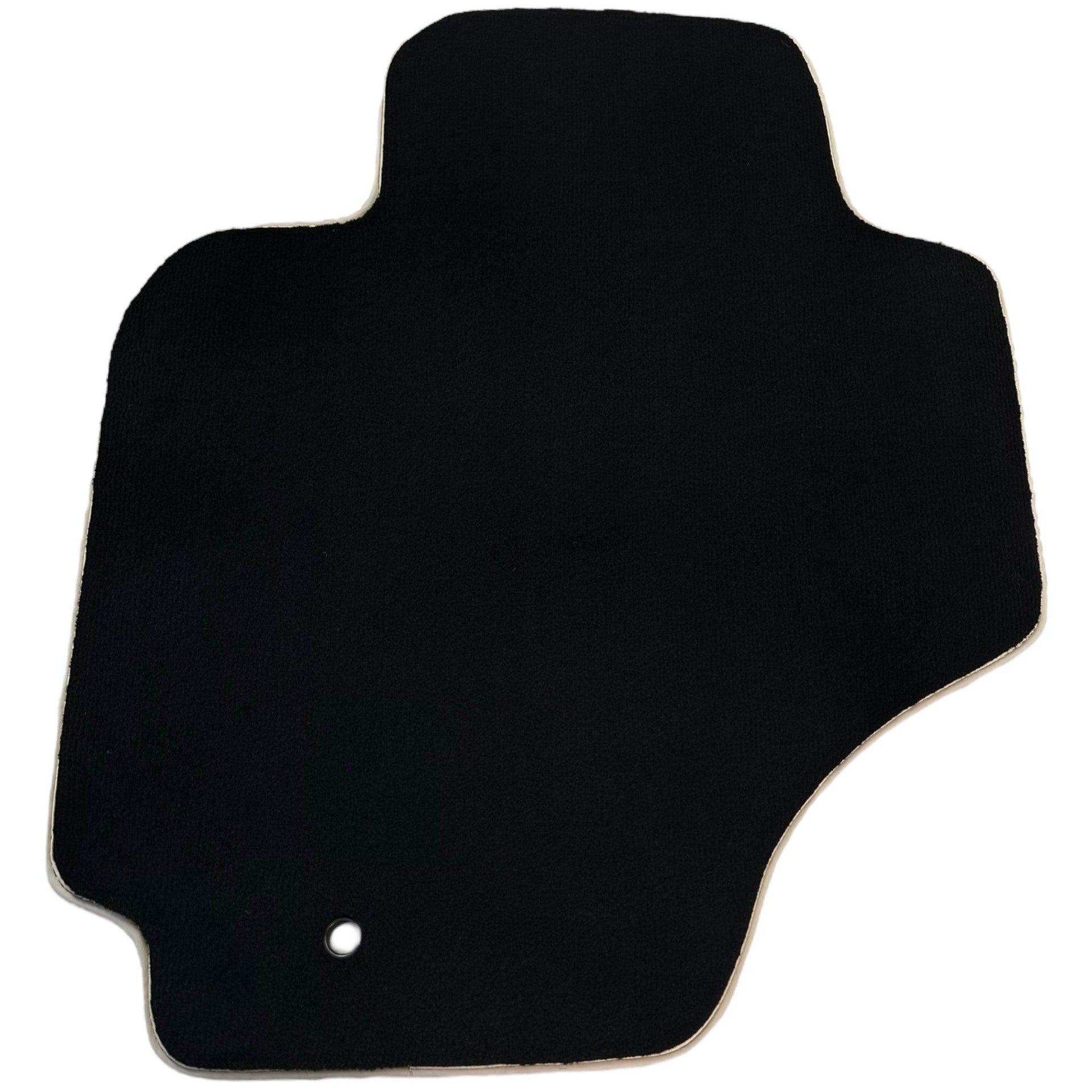 Black Floor Mats For Toyota RAV4 (2000-2003) - AutoWin