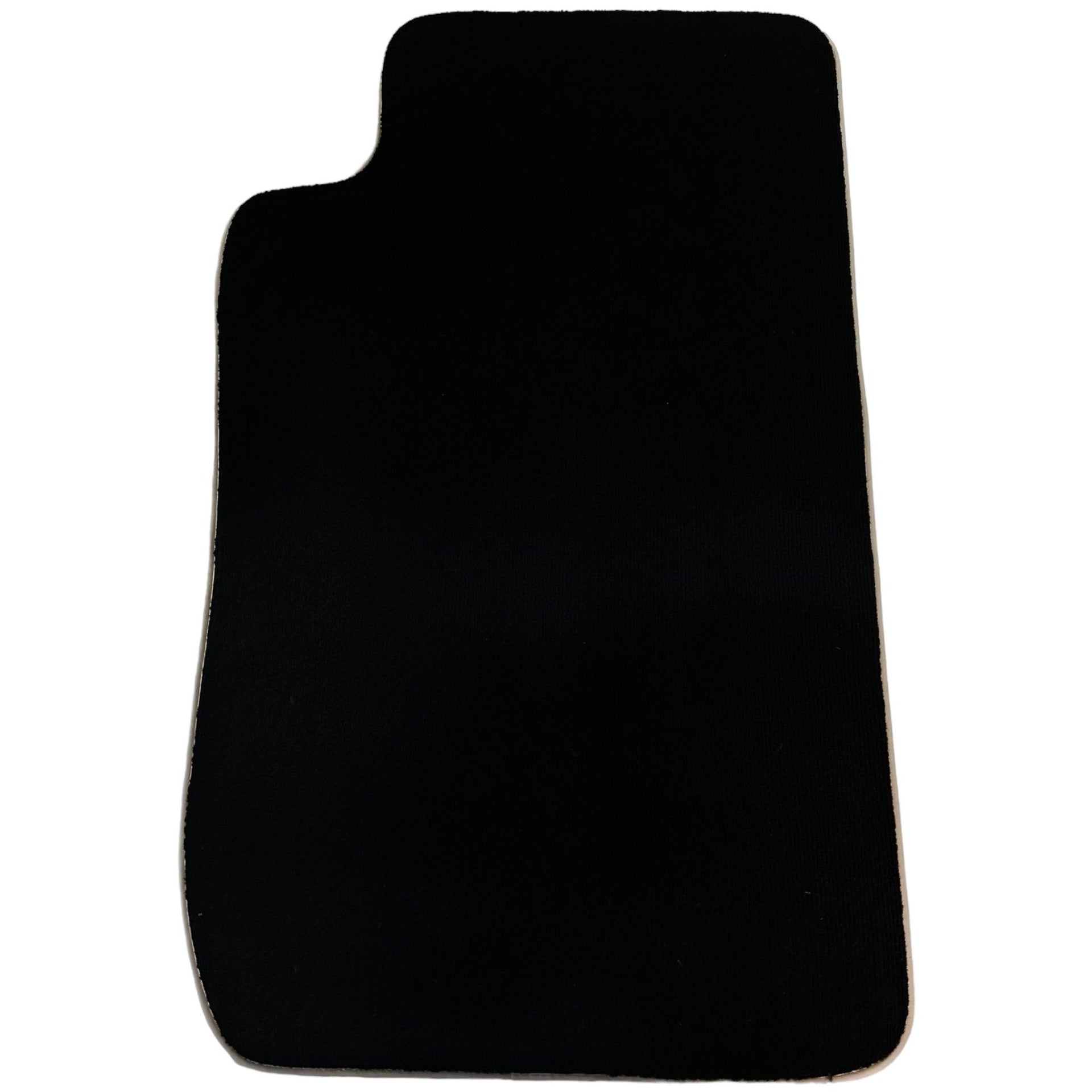 Black Floor Mats For Nissan Patrol (1997-2006) - AutoWin