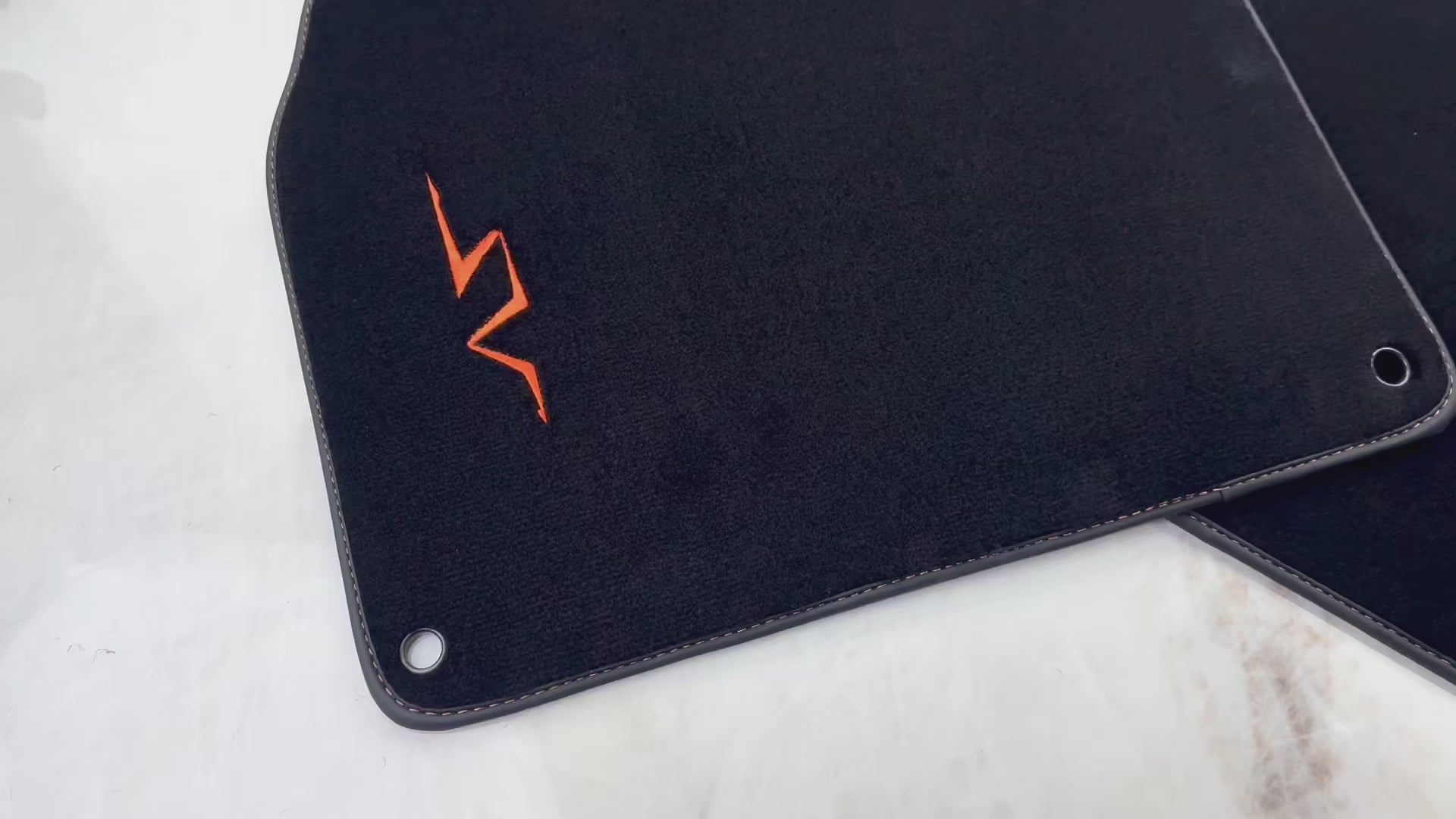 Alfombrillas negras para Lamborghini Aventador SV | Edición Naranja - AutoWin.EU