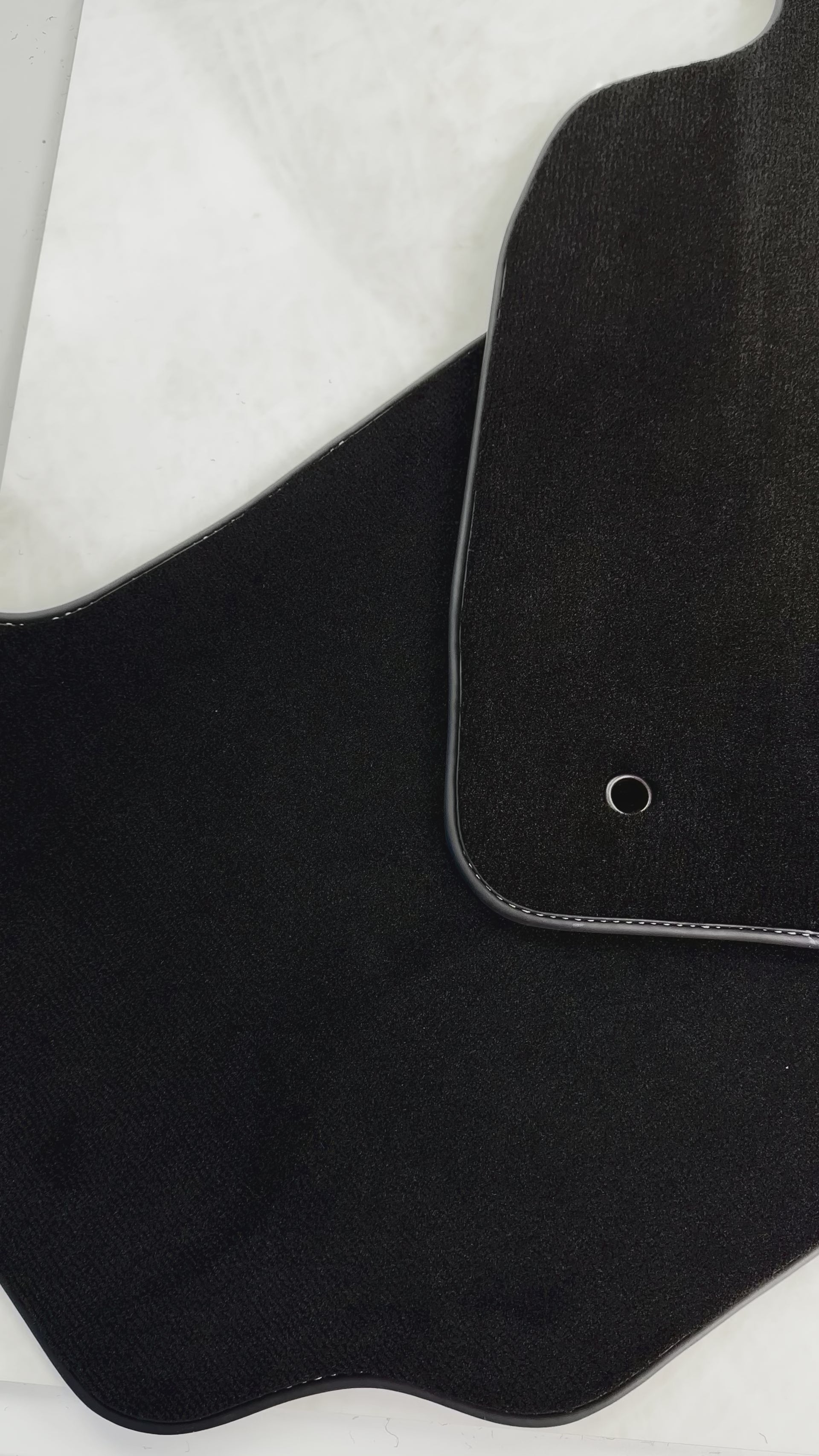 Tapis de voiture pour Toyota Land Cruiser 100 (1998-2007) - AutoWin