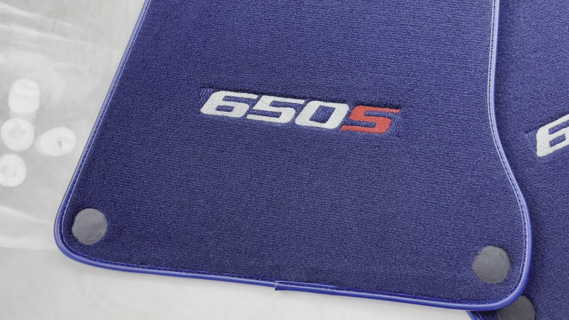 Tappetini per auto blu scuro su misura per McLaren 650S - AutoWin.EU