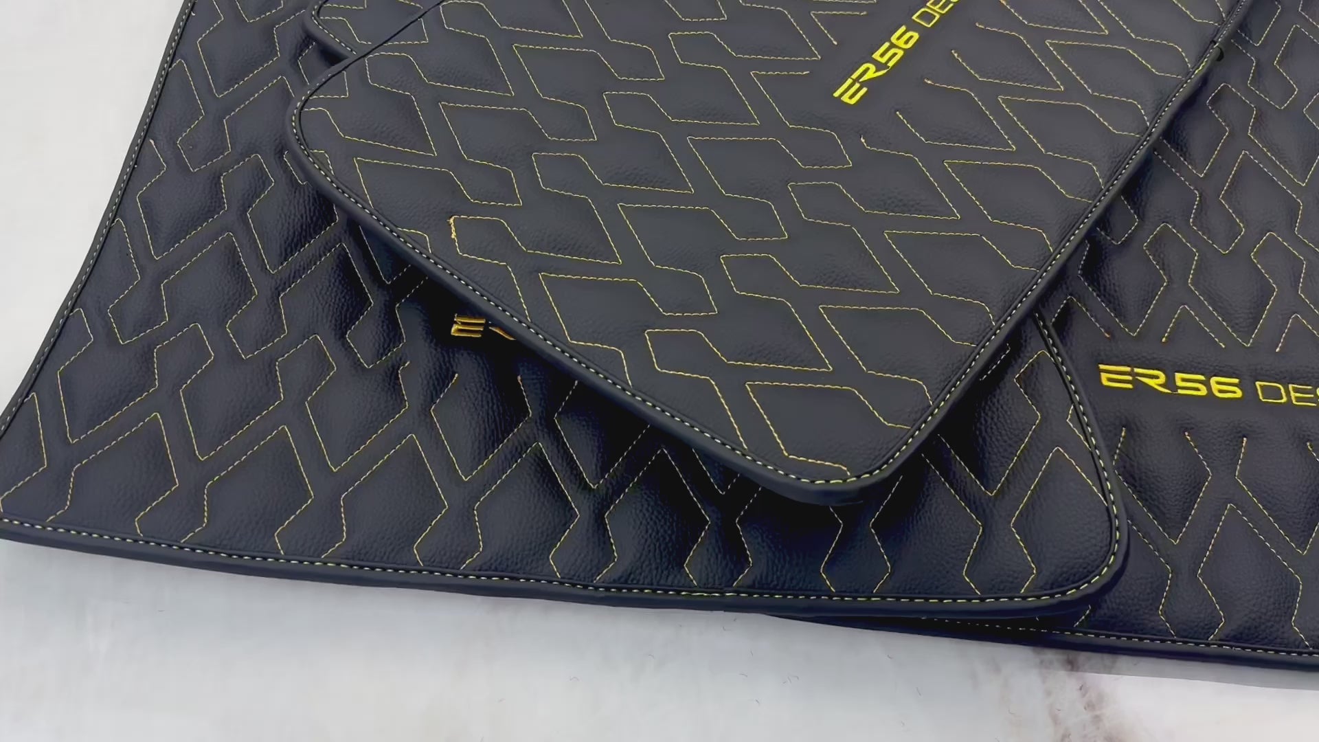 Tappetini in pelle nera per auto Rolls-Royce Cullinan RR31 (2018-2025) Design ER56 - ER56 Design