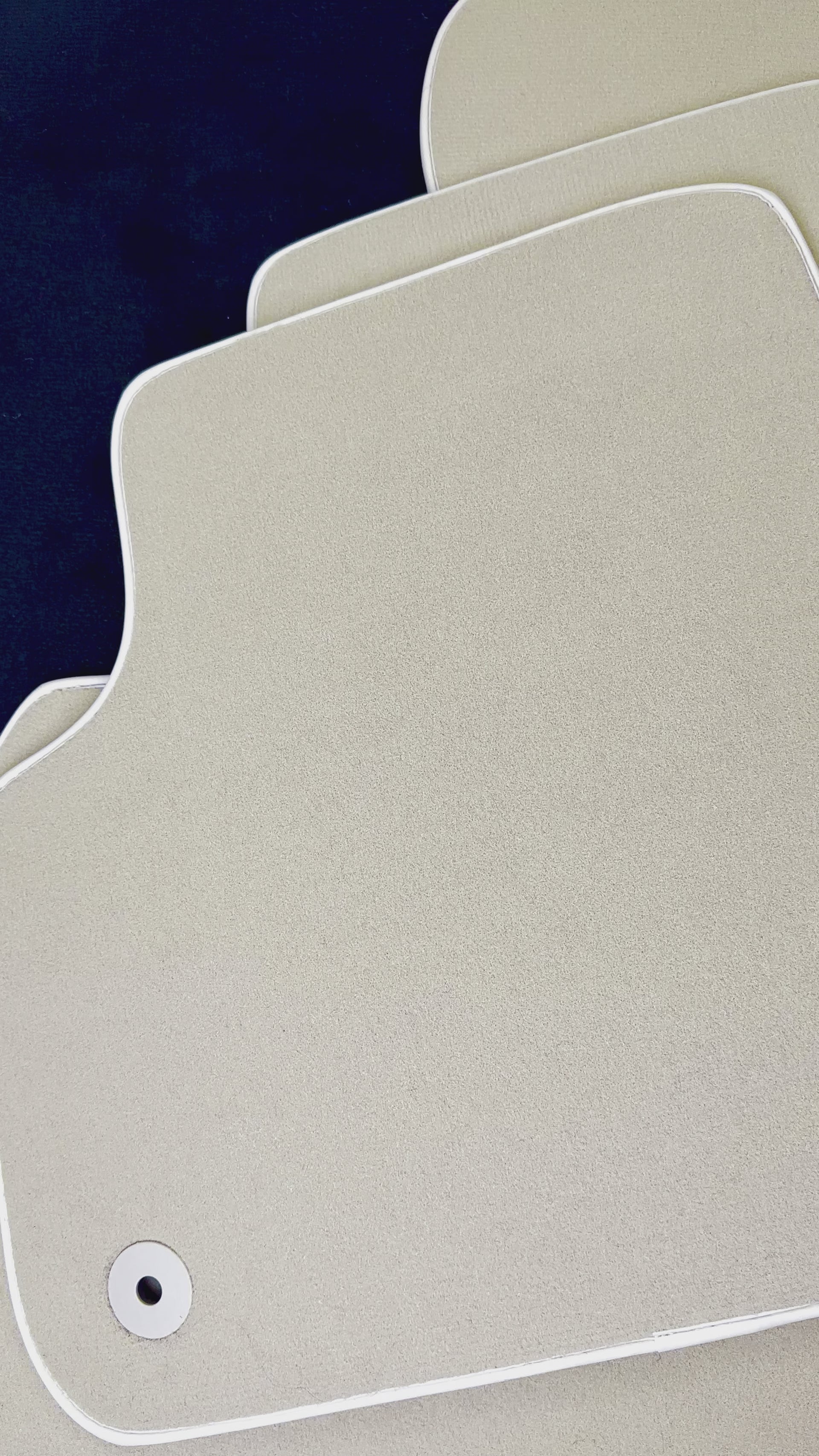 Beige Fußmatten für Bentley Bentayga (2015–2023). - AutoWin