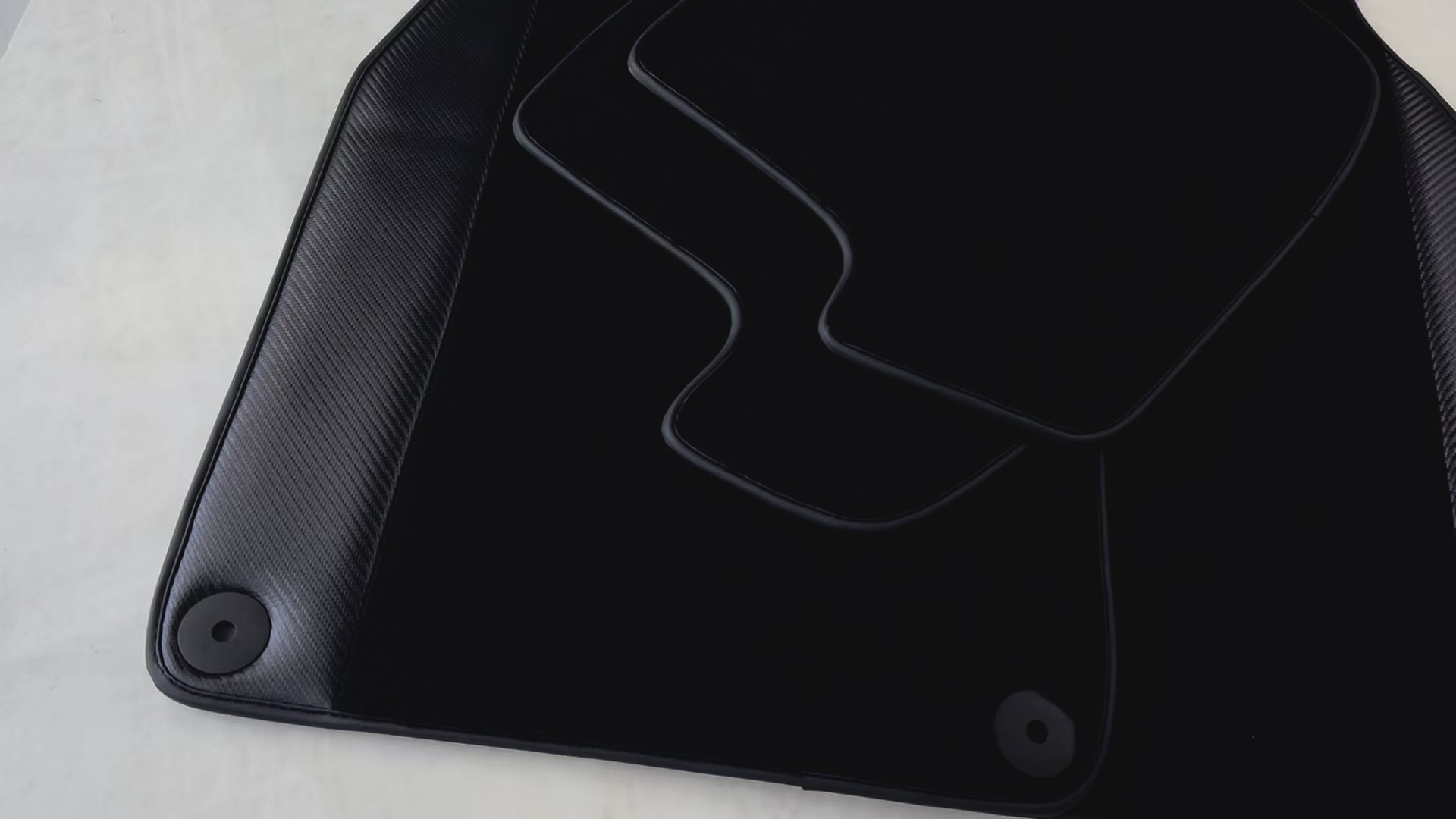 Tappetini neri per auto per Porsche Taycan (2020-2023) con carbonio - AutoWin
