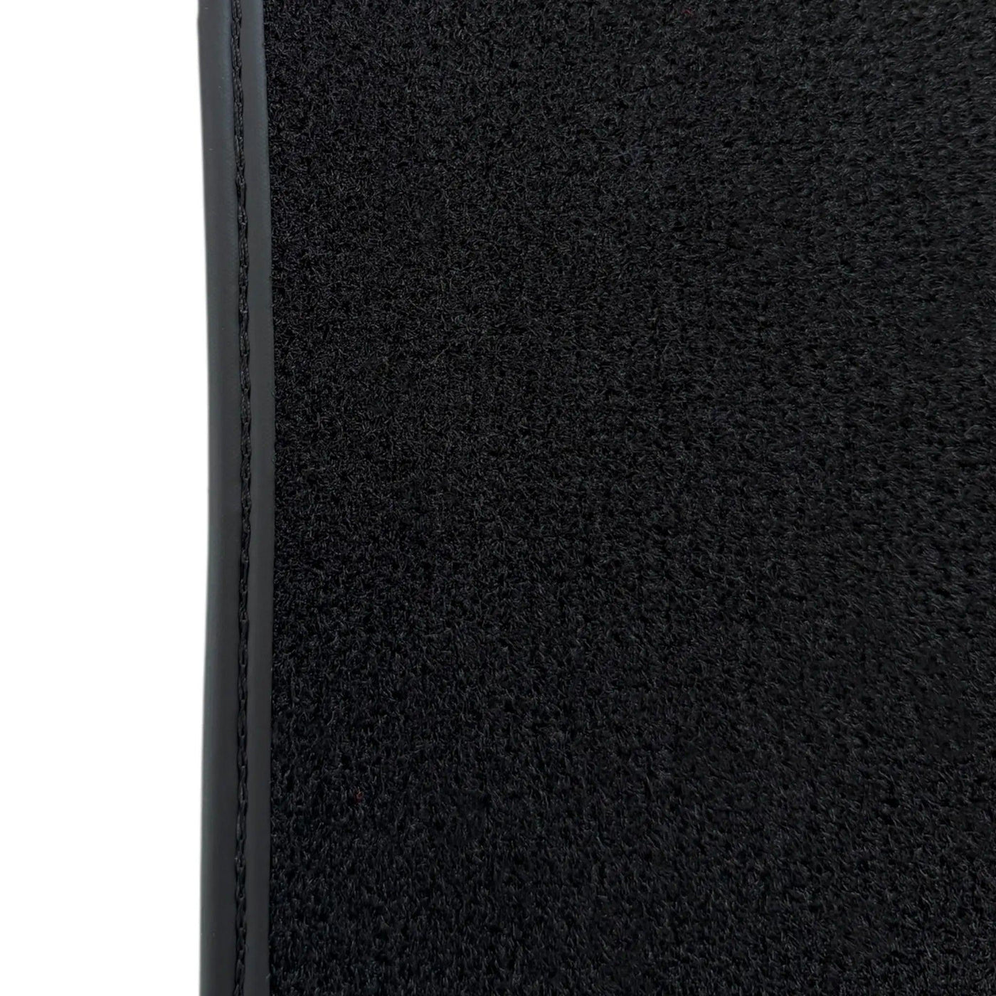 Black Floor Mats for BMW G60 (2023-2026) Sedan | Green Leather Borders