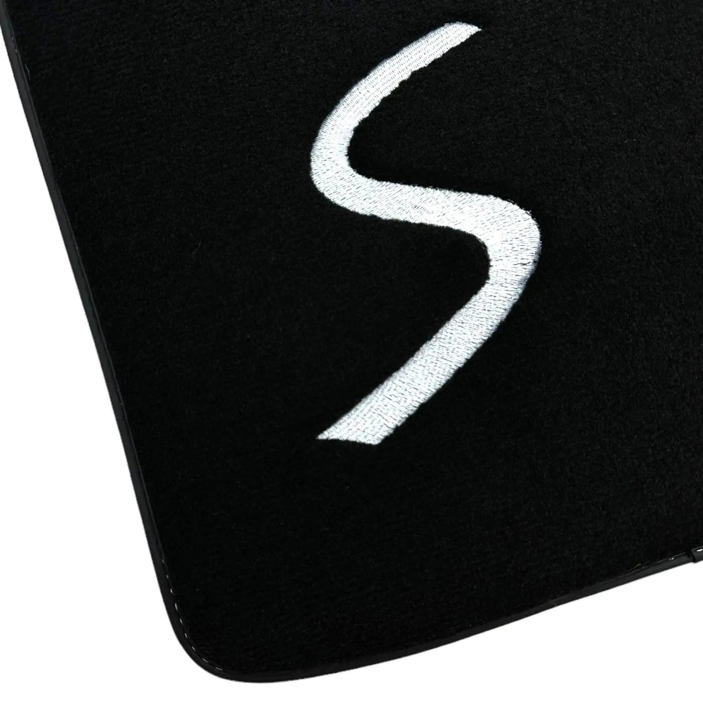 Black Floor Mats for Mini Clubman R55 (2007-2015) - AutoWin