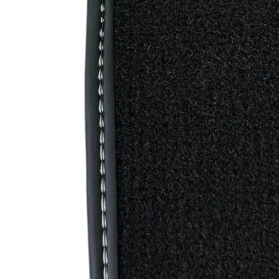 Black Floor Mats for Toyota Previa (2000-2006) - AutoWin