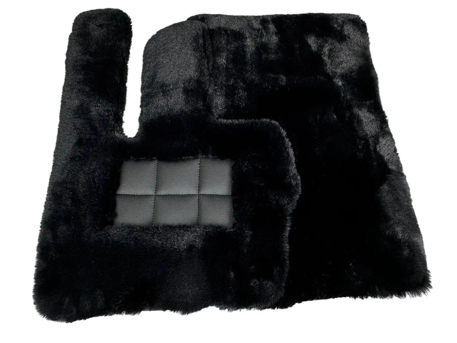 Black Sheepskin Floor Mats For Mercedes Benz A-Class W176 (2012-2018) | ER56 Design - AutoWin