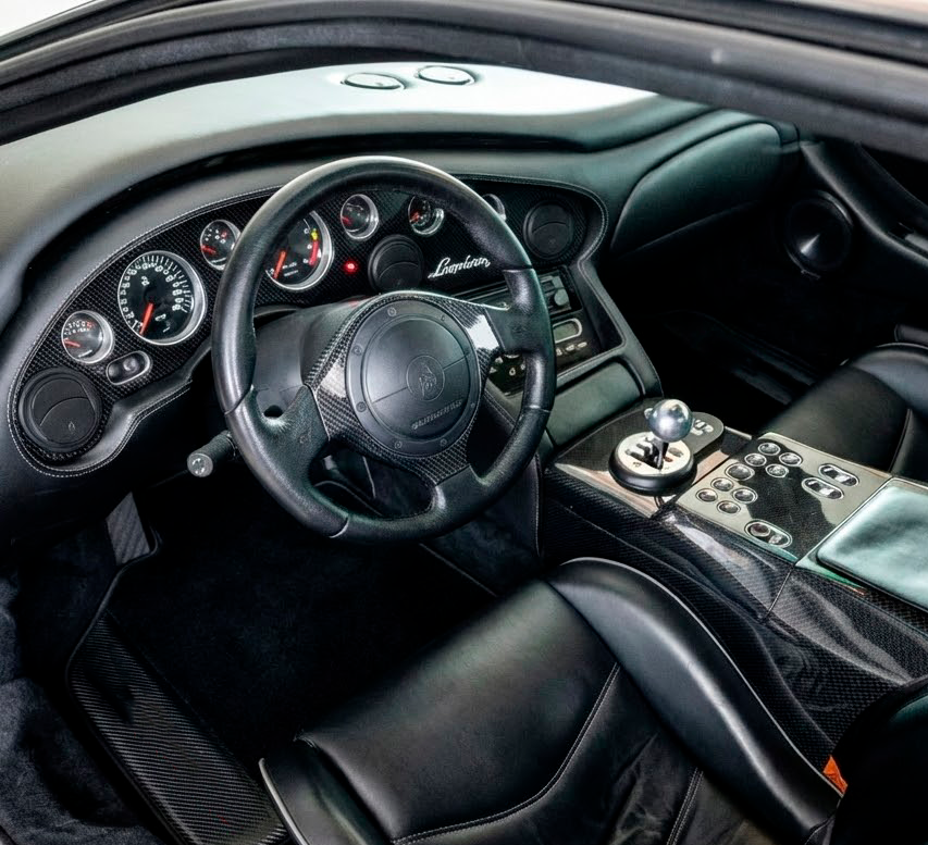 Customizable Black Floor Mats for Lamborghini Diablo (1990-2001) with Carbon Fiber