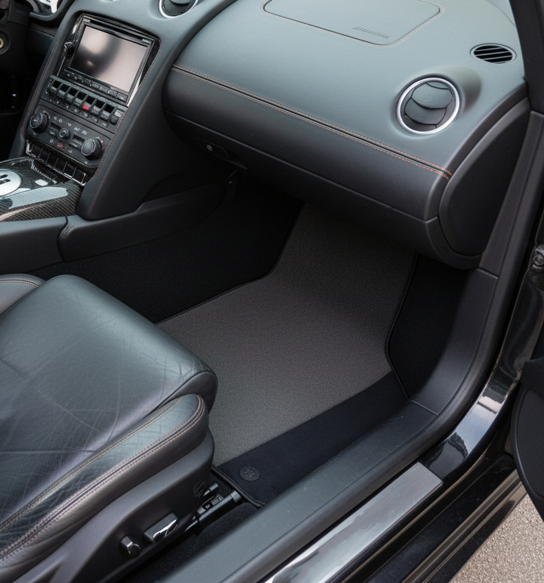 Tappetini Auto Grigi Personalizzati per Lamborghini Gallardo in Pelle Alcantara