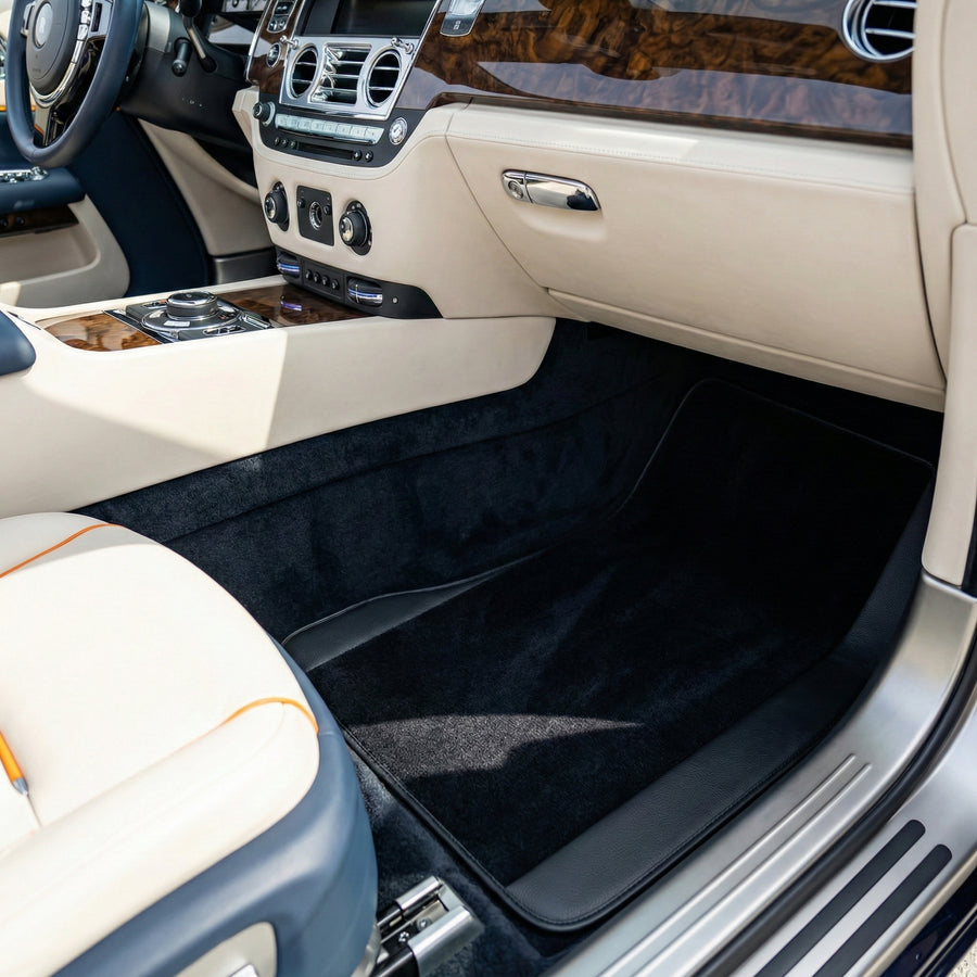 Maßgeschneiderte schwarze Fußmatten für Rolls Royce Dawn (2016-2023) mit schwarzem Leder