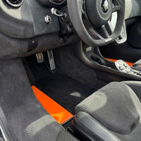 Tapis de voiture noirs pour McLaren 600 LT (2018-2020) avec cuir orange