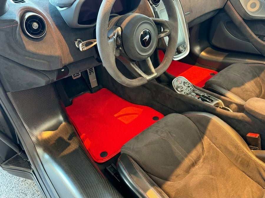 Alfombrillas de coche para McLaren 600LT (2018-2020) Juego de Alfombrillas A Medida Rojas AutoWin