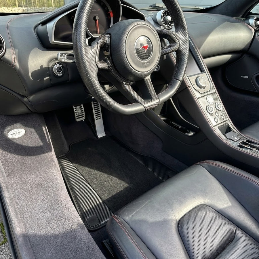 Tappetini per auto neri per McLaren MP4-12C (2011–2014) con pelle carbonio