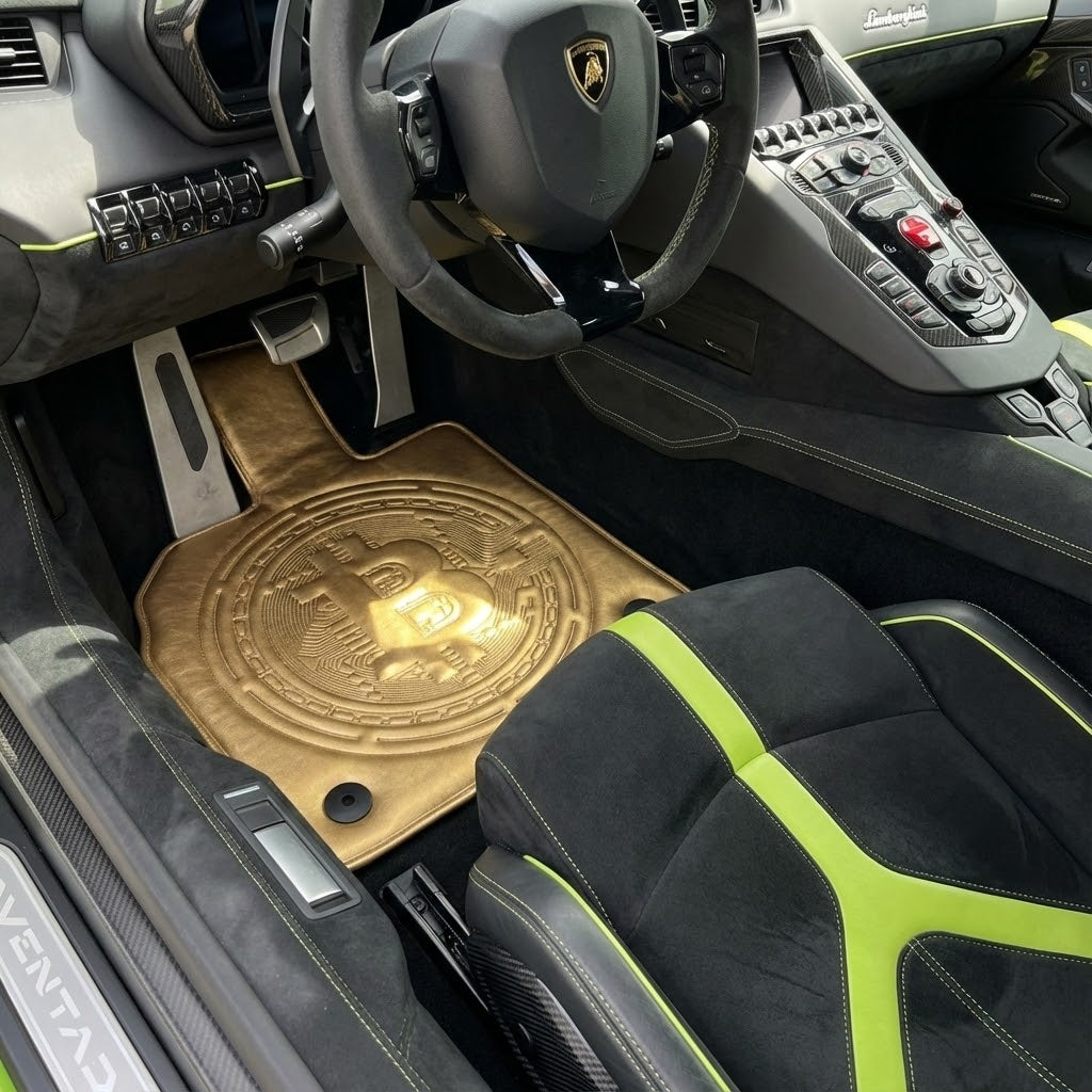 Goldene Lederfußmatten für Lamborghini Aventador mit Bitcoin-Nähten