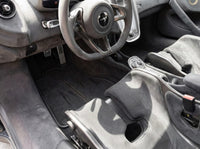 Tappetini per auto McLaren 600LT (2018-2020) in Alcantara nera su misura con cuciture arancioni