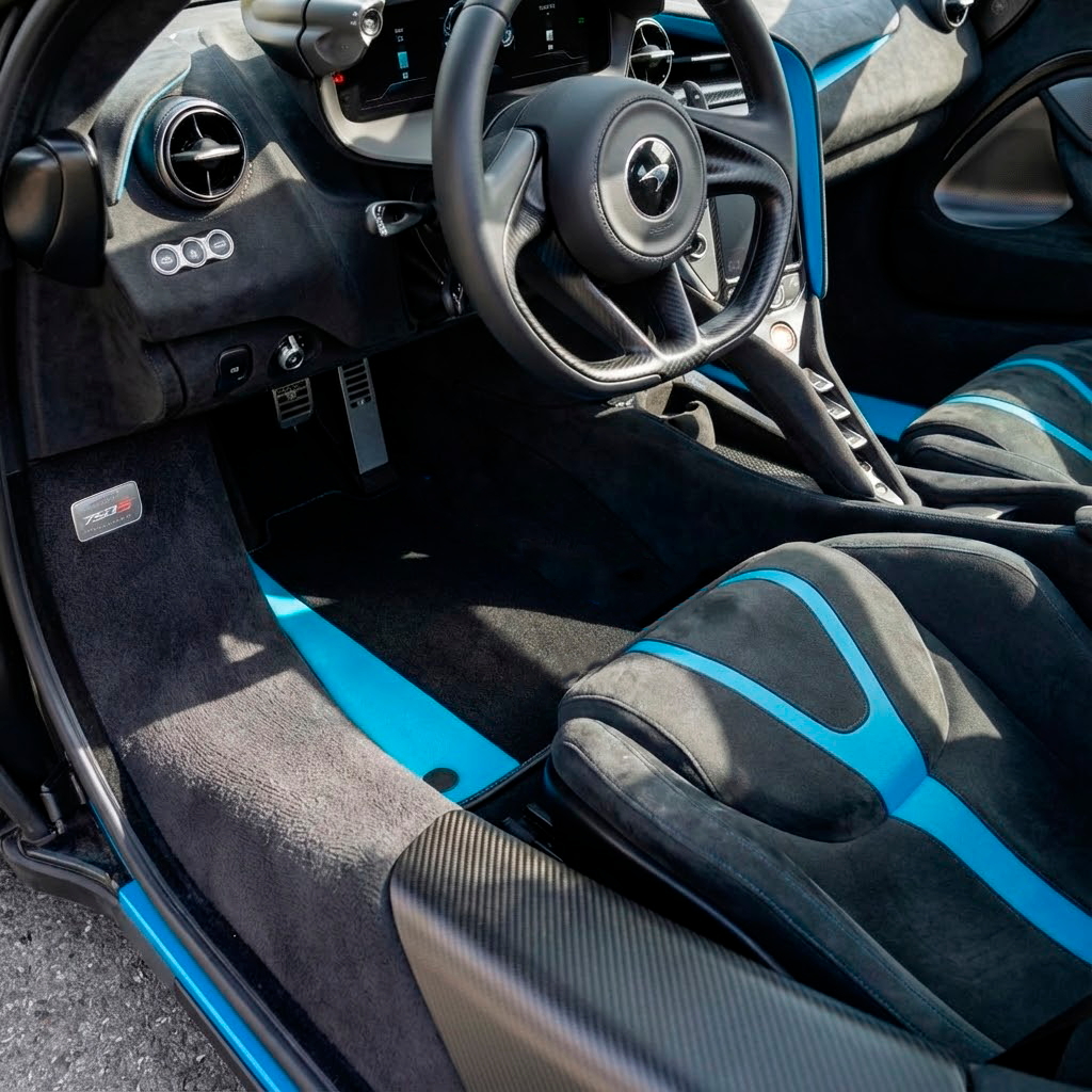 Black Floor Mats for McLaren 750S (2023-2025) with Blue Leather - AutoWin