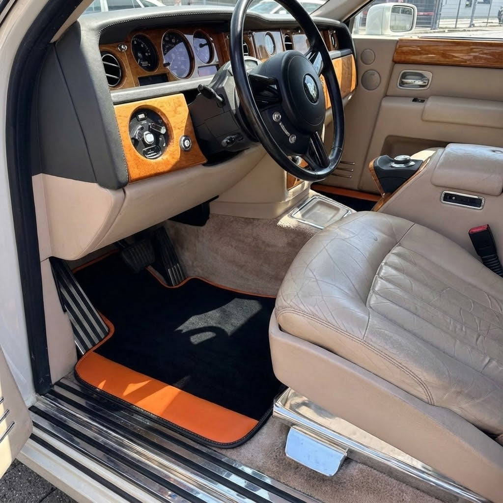 Tapis de voiture sur mesure pour Rolls Royce Phantom VIII (2017-2024) en cuir orange