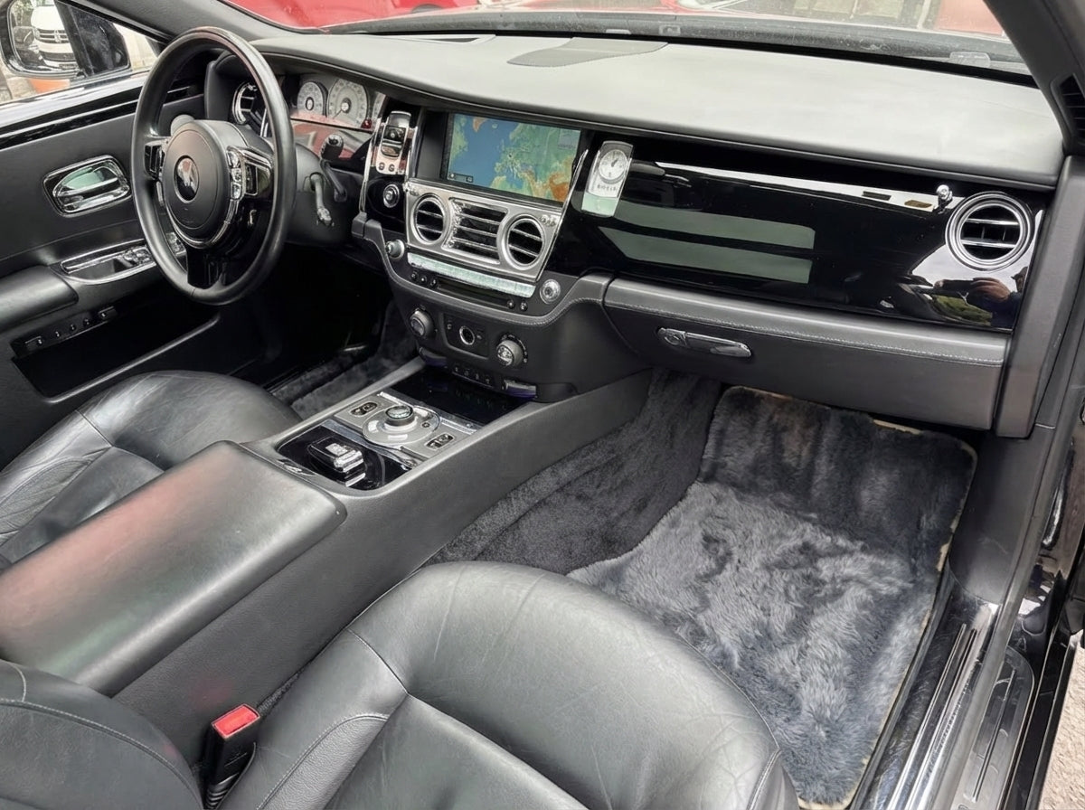 Alfombrillas de piel de cordero para Rolls Royce Ghost Serie I (2010–2020) Diseño de marca Er56