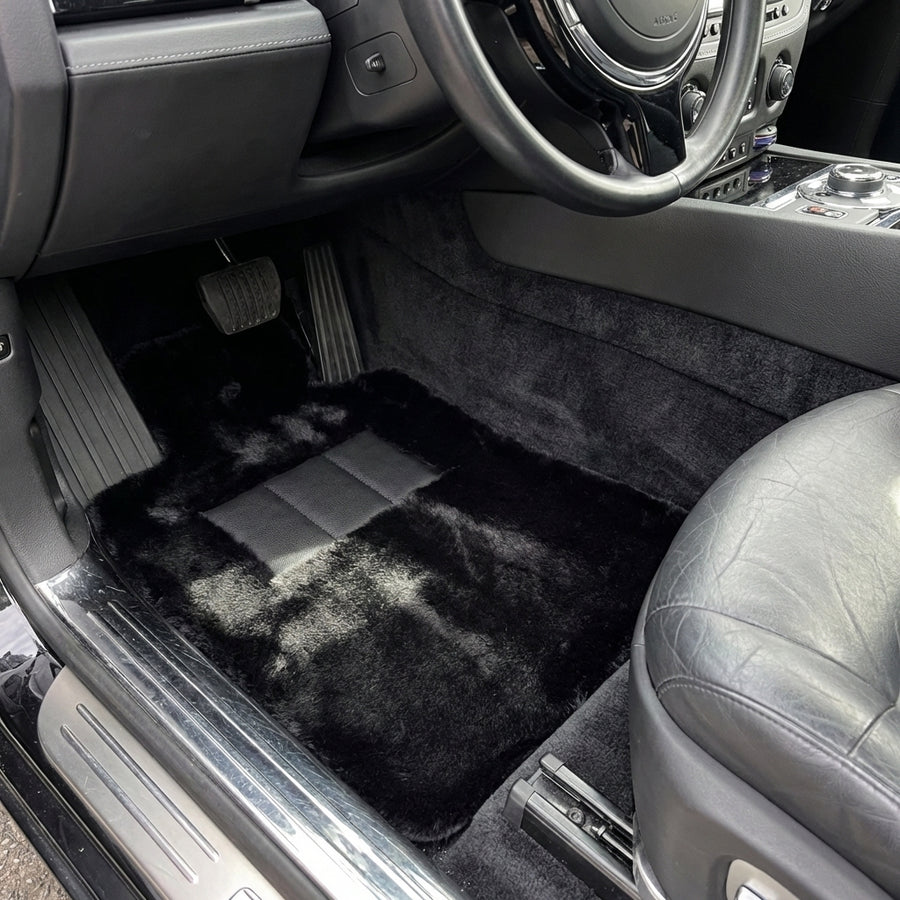 Schwarze Lammfell Autofußmatten für Rolls-Royce Ghost Series I (2010–2020) No Steps Edition