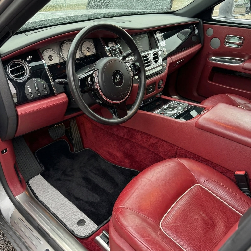 Tapis de voiture en peau de mouton blanc pour Rolls Royce Ghost Series II (2021-2024) Design ER56 - ER56 Design