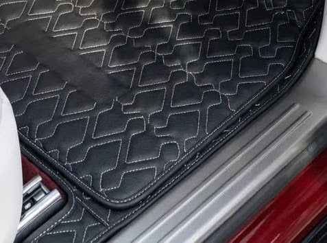 Alfombrillas de coche de cuero negro a medida para