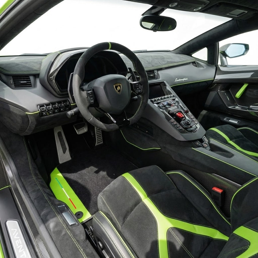 Tapis de voiture noirs personnalisables pour Lamborghini
