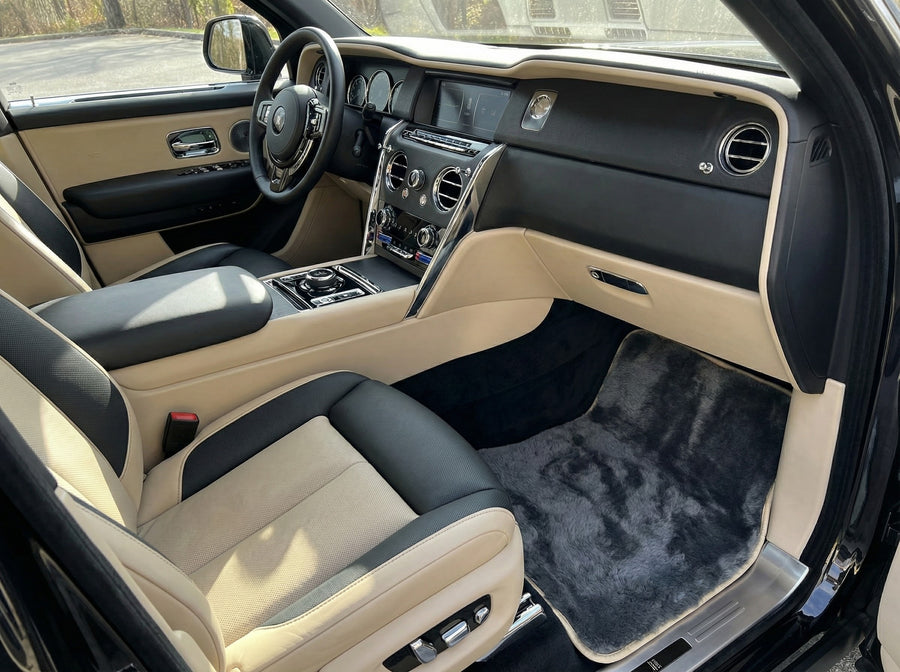 Tappetini in Pelliccia di Pecora per Rolls Royce Cullinan Rr31 2018-2025 Marchio Er56 Design