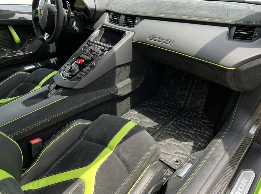 Anpassbare Lederfußmatten für Lamborghini Aventador SVJ Limited Edition