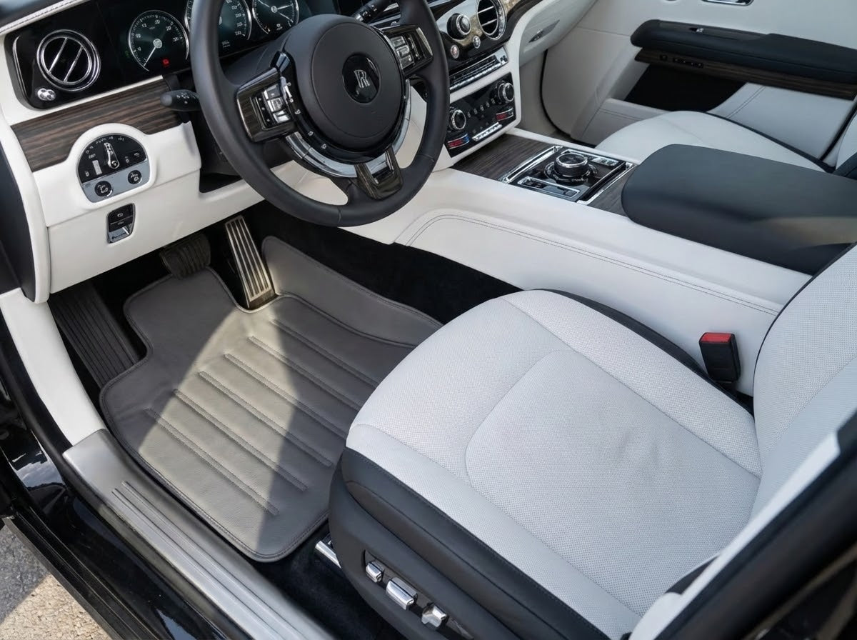 Tappetini per auto in pelle per Rolls Royce Spectre (2023-2024) Neri
