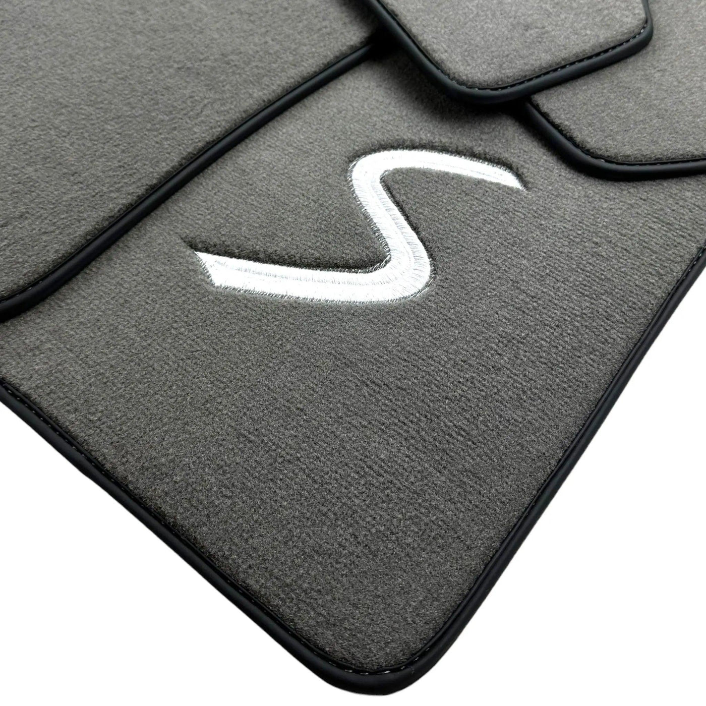 Grey Floor Mats for Mini Clubman F54 (2019-2023) - AutoWin