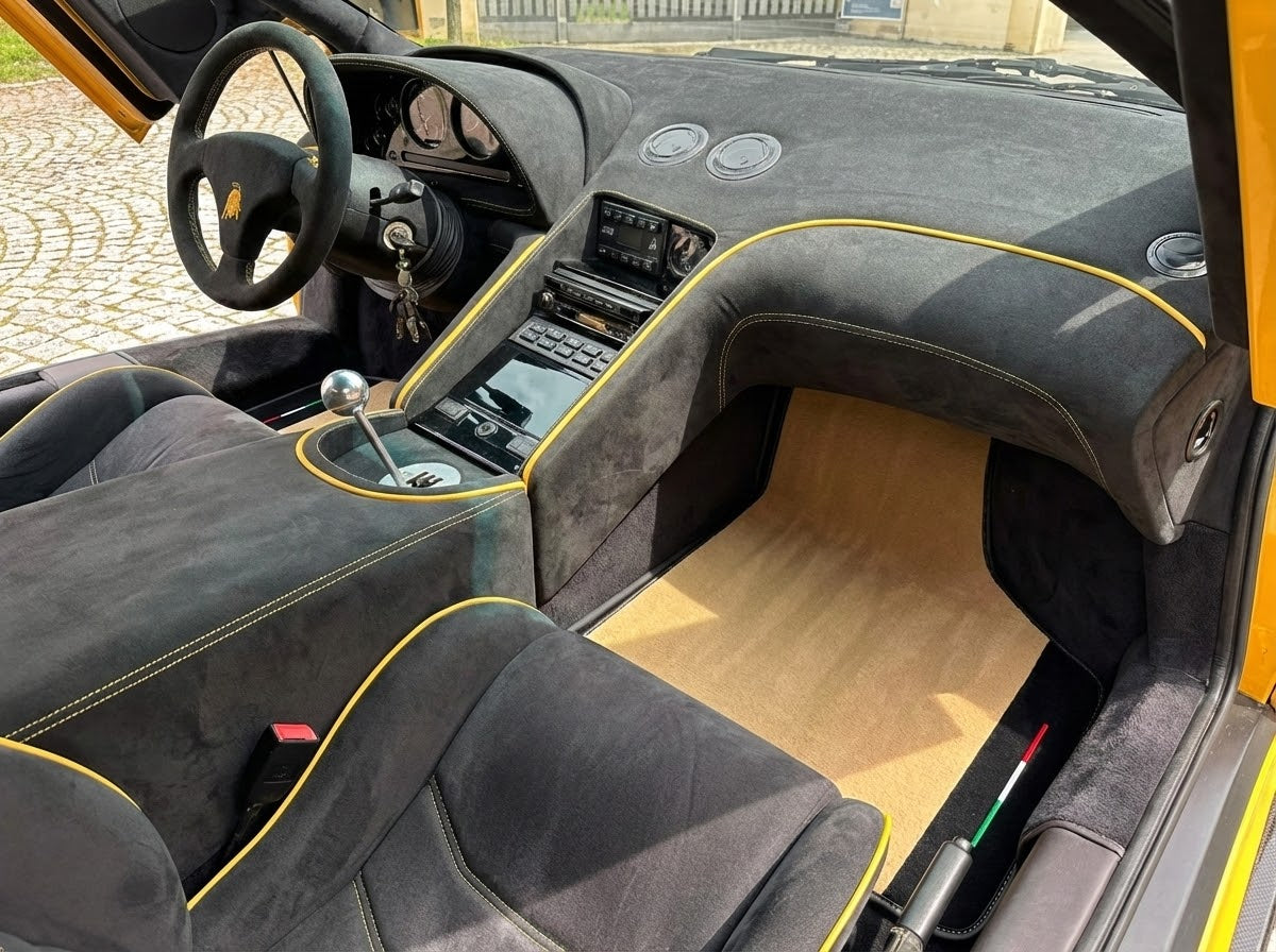 Customizable Beige Floor Mats for Lamborghini Diablo 1990-2001 With Alcantara Leather