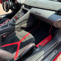 Alfombrillas de coche personalizables para Lamborghini Aventador con cuero rojo
