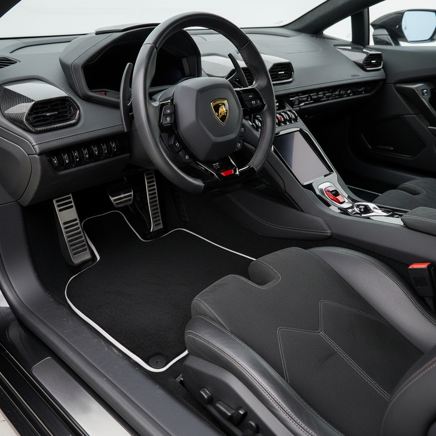 Tapis de voiture noirs pour Lamborghini Huracan Sterrato (2023-2024) | Garniture blanche