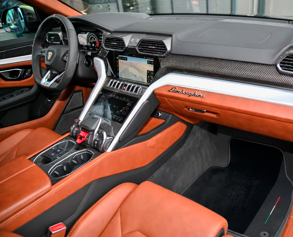 Tappetini per auto Lamborghini Urus in moquette nera su misura - AutoWin.EU