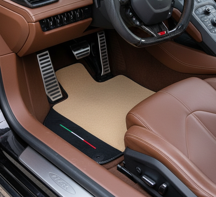 Tapis de voiture beige sur mesure pour Lamborghini Huracan Sterrato avec cuir Alcantara