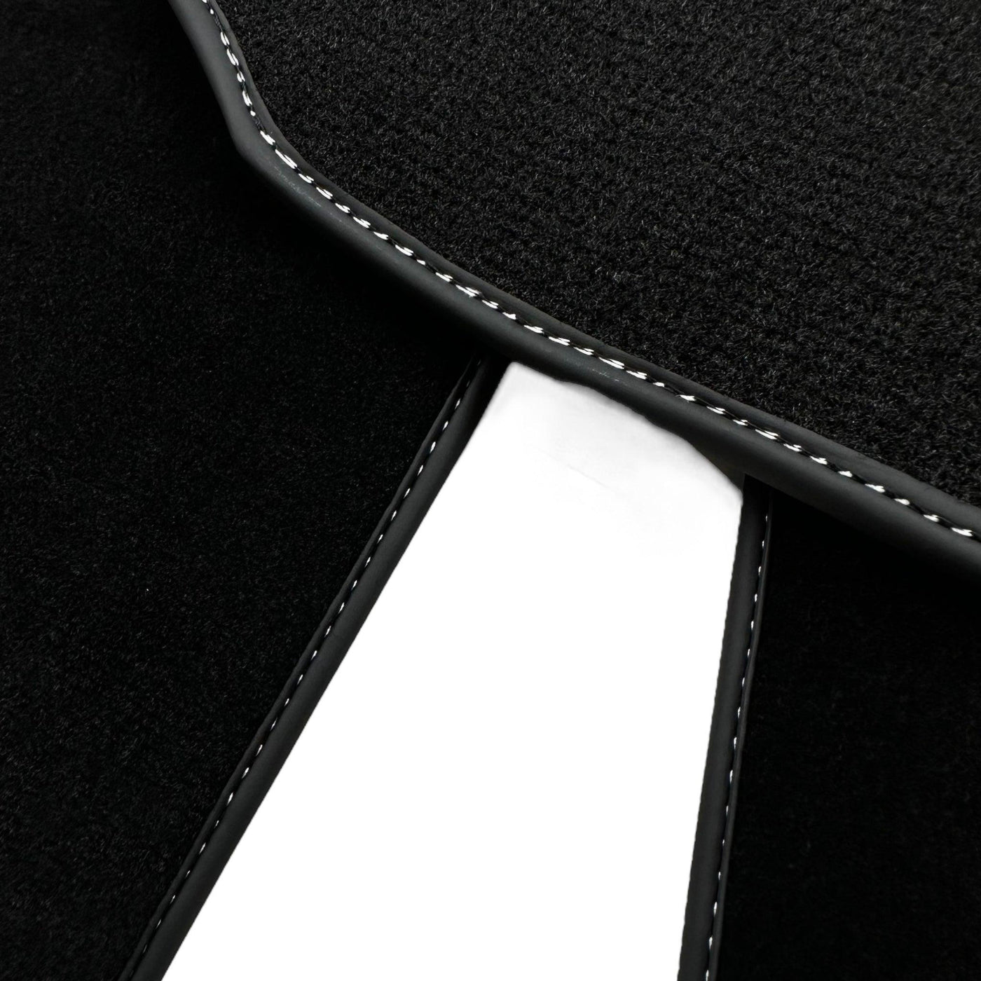 Black Floor Mats for Kia Ceed (2012-2018) Sportswagon - AutoWin