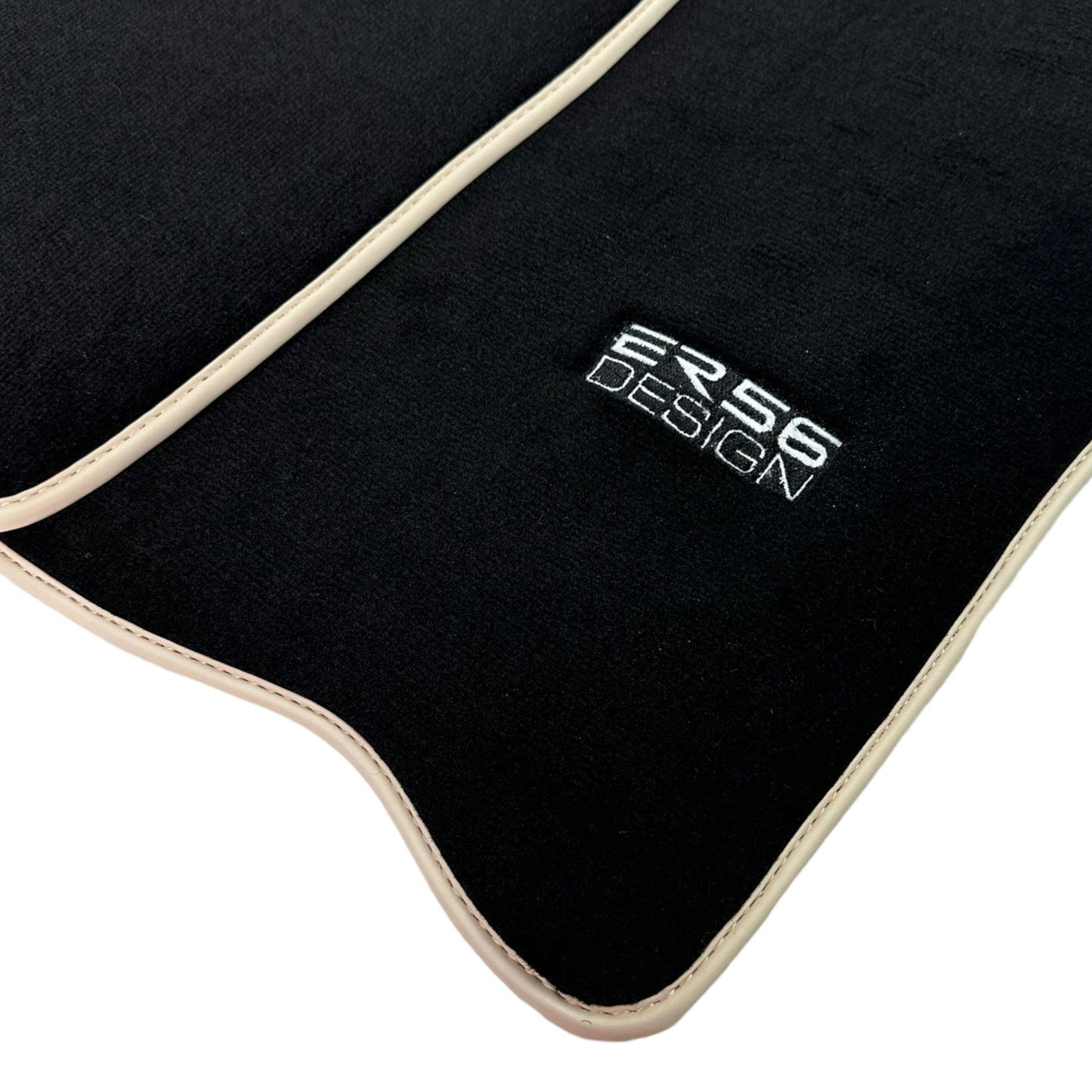 Black Floor Mats For Toyota Land Cruiser 80 (1985-1997) Beige Trim | ER56 Design - AutoWin