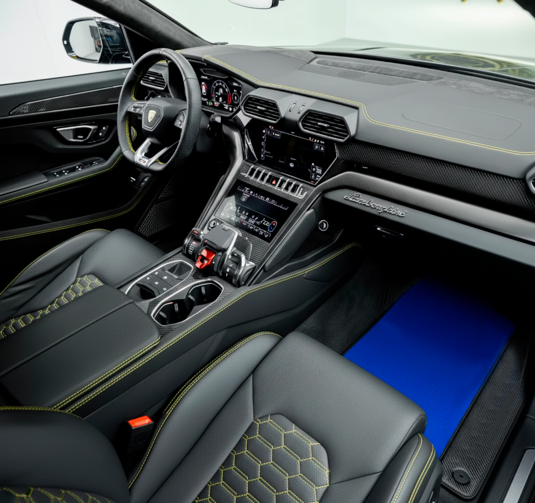 Tappetini per auto blu personalizzabili per Lamborghini Urus in pelle di carbonio