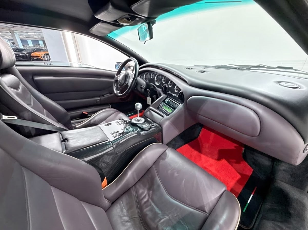 Tapis de voiture rouges personnalisables pour Lamborghini