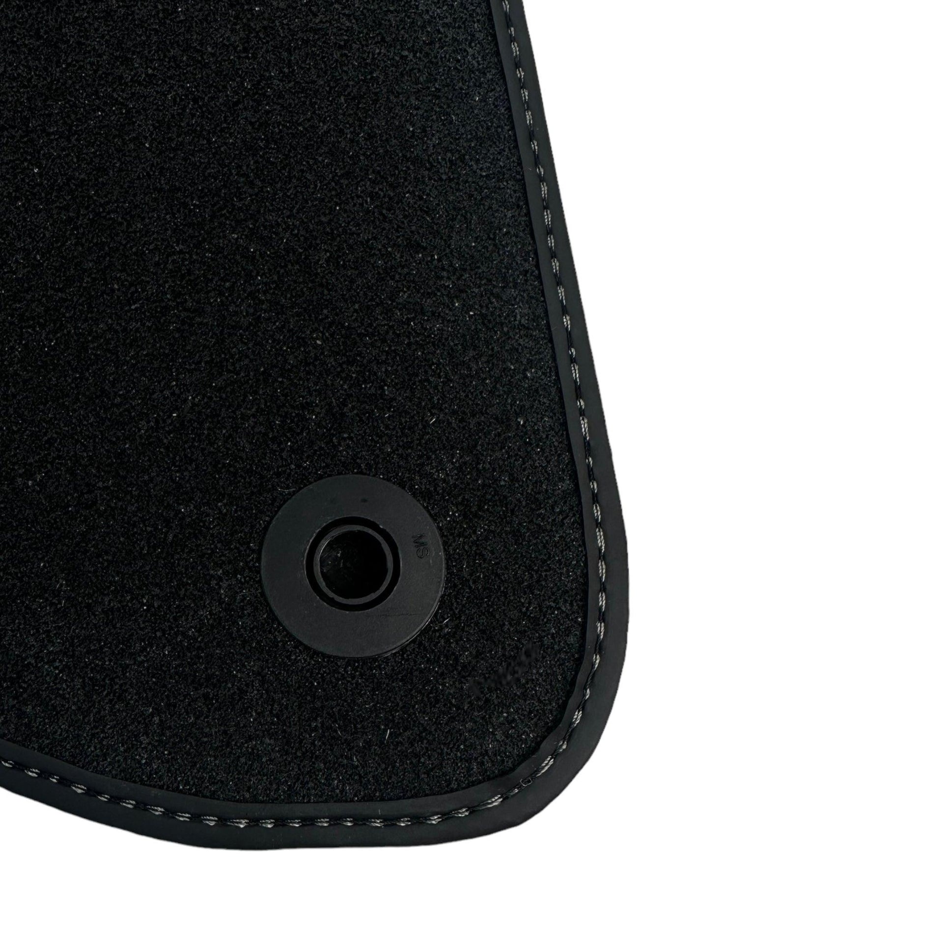 Grey Floor Mats For Mercedes-Benz C-Class W204 (2007-2014) - AutoWin